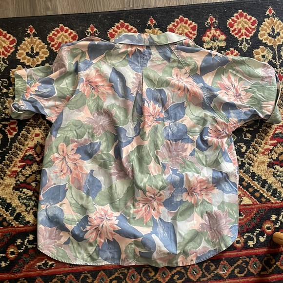 Vintage 80’s Cabrais floral short sleeve button down shirt - Picture 7 of 7
